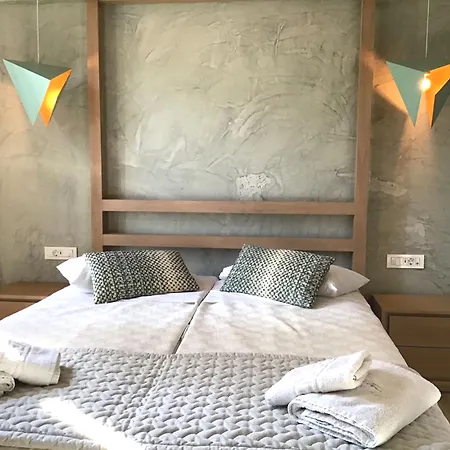 Hotel Thera Mare Perissa (Santorini)