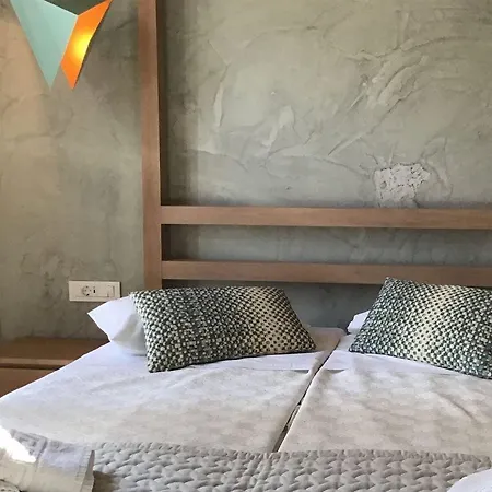 Thera Mare Perissa (Santorini)