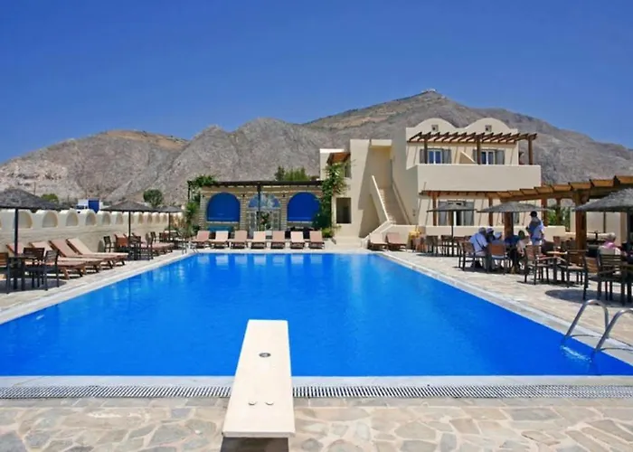 Thera Mare Ξενοδοχείο 4*