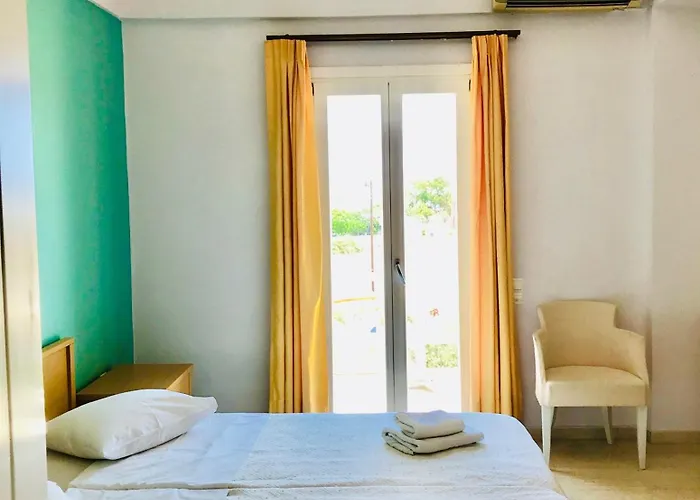 Hotell Thera Mare Perissa (Santorini)