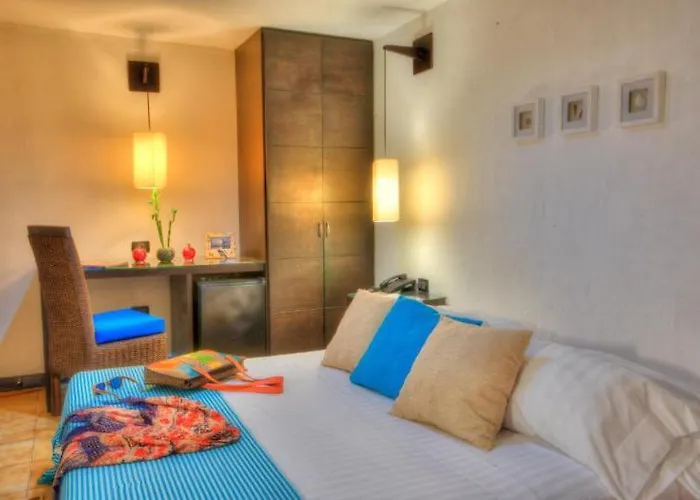 Thera Mare Hotell 4*