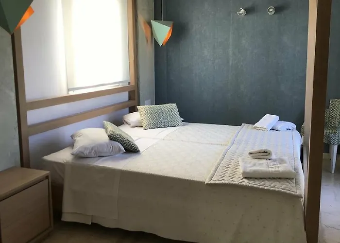 Thera Mare 4* Perissa (Santorini)