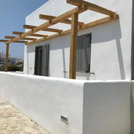 מלון Thera Mare 4*