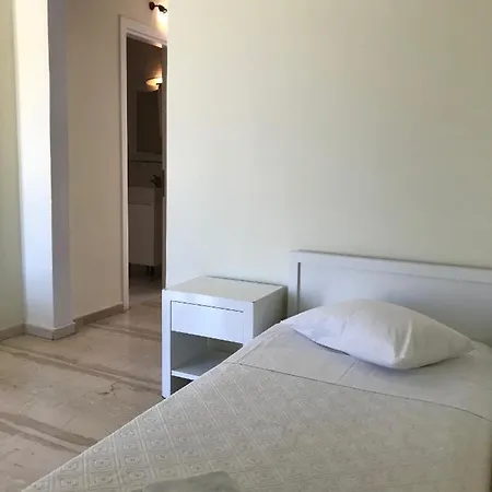 Thera Mare بيريسا