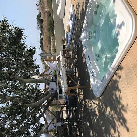 מלון Thera Mare