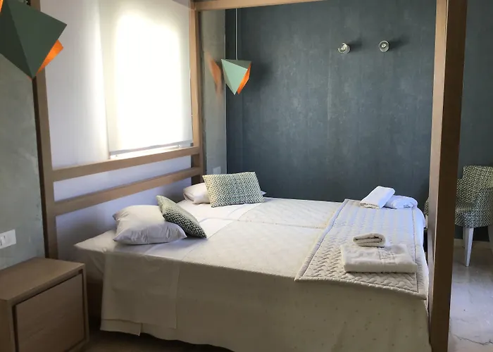 Thera Mare 4* Perissa (Santorini)