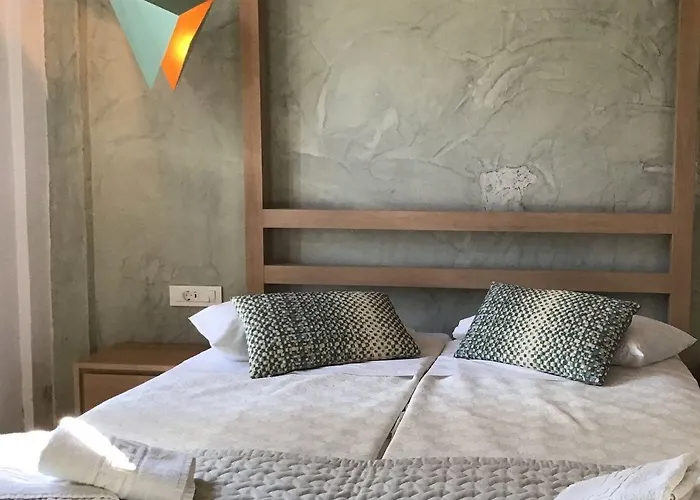 Thera Mare Perissa (Santorini)