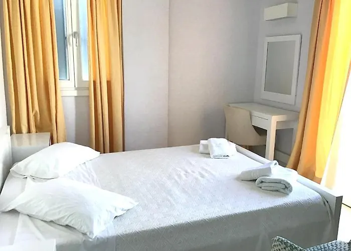 Thera Mare 4* Perissa (Santorini)