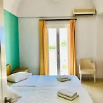 Hotel Thera Mare Perissa (Santorini)