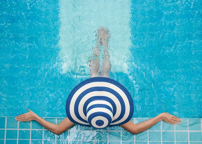 Thera Mare 4* ペリッサ